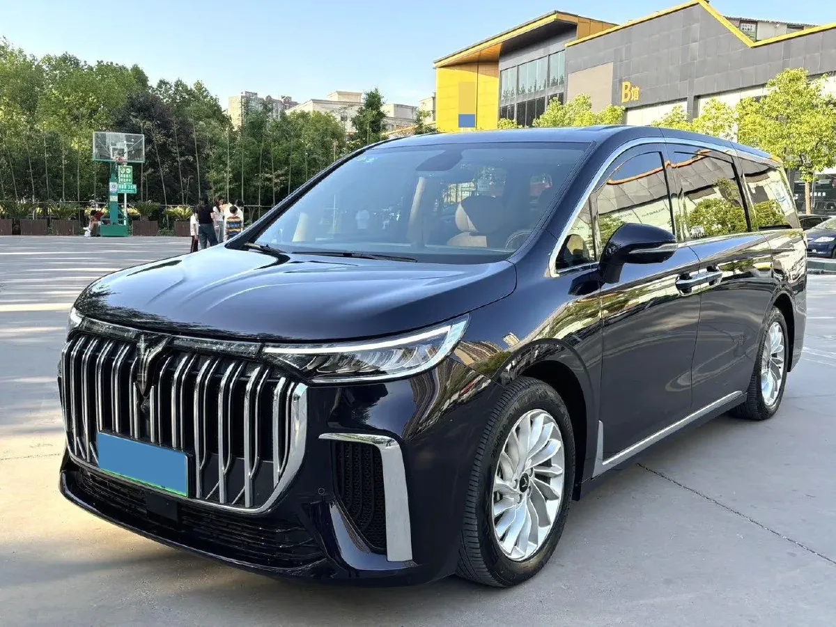 2022 Voyah Dream 1.5T 136HP L4 PHEV 25.57KWH,autocango,china used car exporter,china ev exporter,chinese used car exporter,chinese used ev exporter