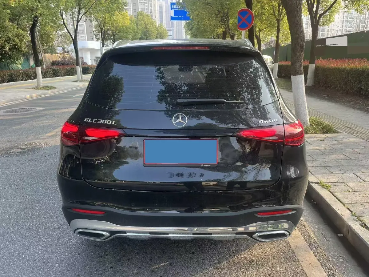 2024 Mercedes-Benz GLC Class 2.0T 204HP L4 9AT,autocango,china used car exporter,china ev exporter,chinese used car exporter,chinese used ev exporter