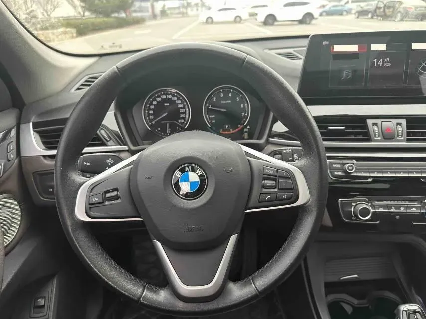 2021 BMW X1 1.5T 140HP L3 7DCT,autocango,china used car exporter,china ev exporter,chinese used car exporter,chinese used ev exporter