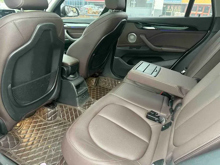 2021 BMW X1 1.5T 140HP L3 7DCT,autocango,china used car exporter,china ev exporter,chinese used car exporter,chinese used ev exporter