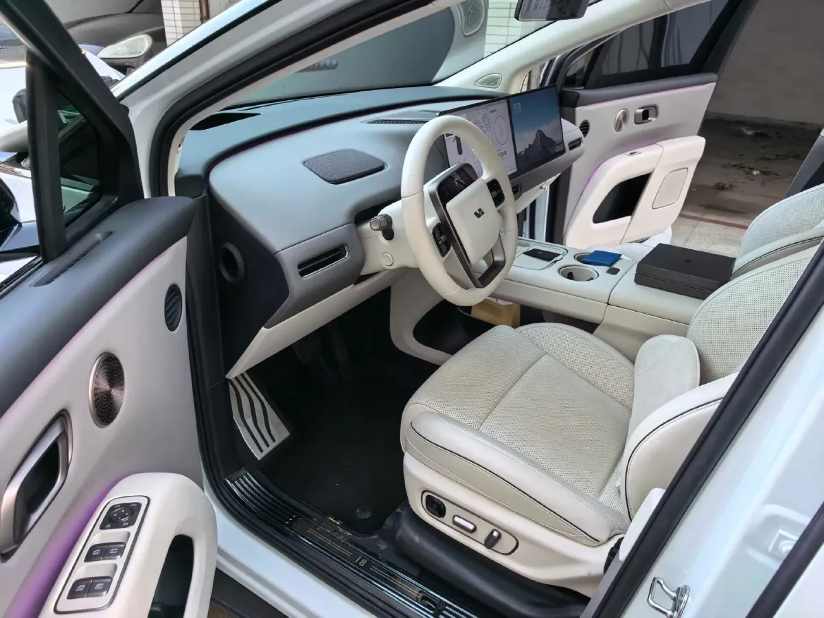 2025 Li i8 BEV,autocango,china used car exporter,china ev exporter,chinese used car exporter,chinese used ev exporter