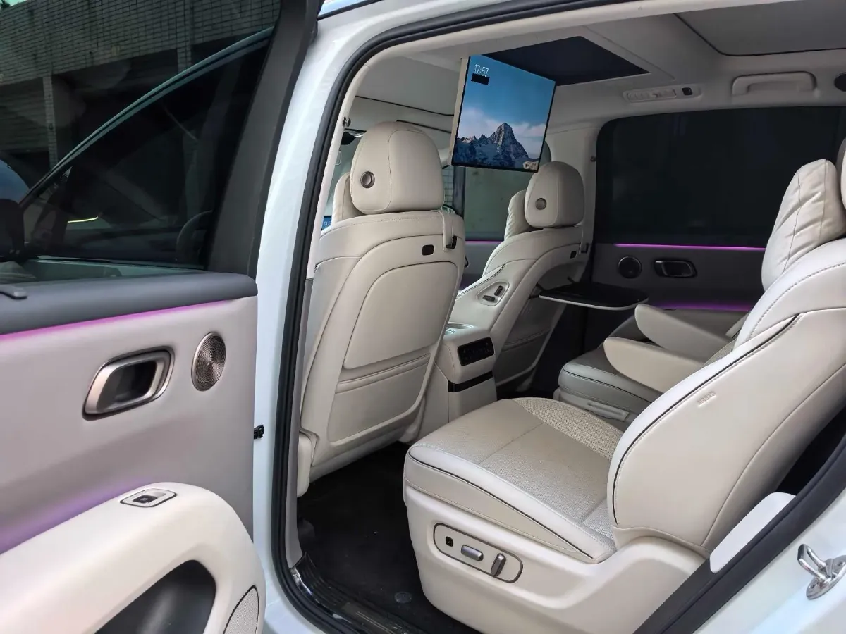 2025 Li i8 BEV,autocango,china used car exporter,china ev exporter,chinese used car exporter,chinese used ev exporter