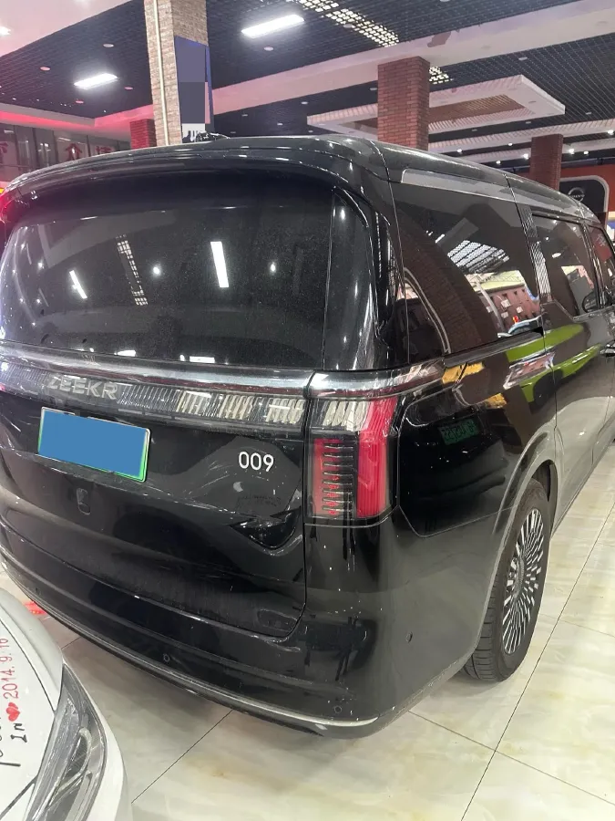 2022 Zeekr 009 BEV 116KWH,autocango,china used car exporter,china ev exporter,chinese used car exporter,chinese used ev exporter