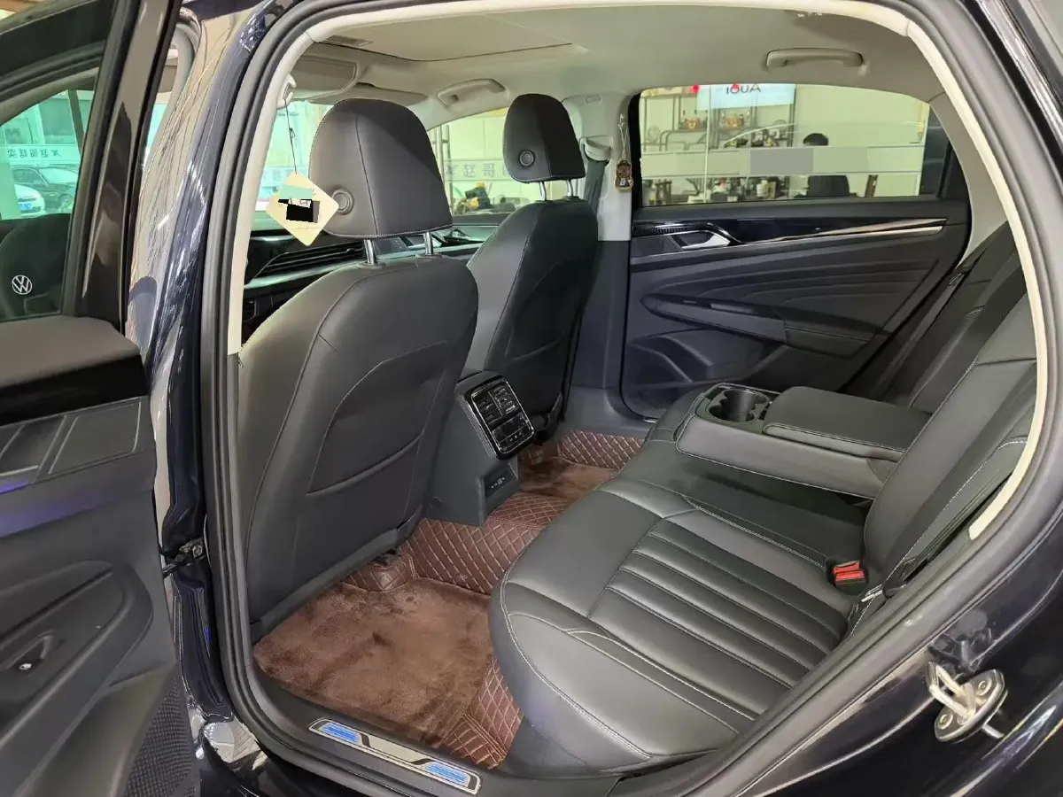 2023 Volkswagen Passat 1.4T 150HP L4 7DCT,autocango,china used car exporter,china ev exporter,chinese used car exporter,chinese used ev exporter