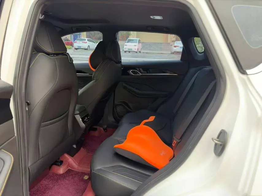 2025 Geely Coolray 1.5T 181HP L4 7DCT,autocango,china used car exporter,china ev exporter,chinese used car exporter,chinese used ev exporter