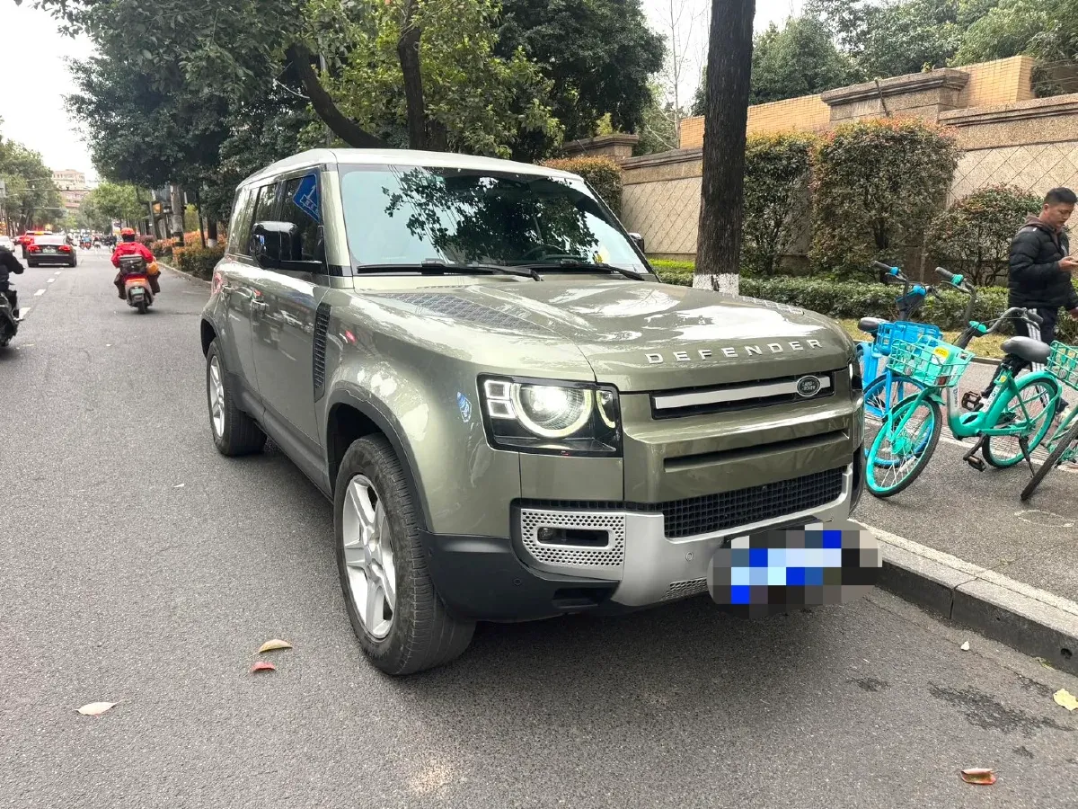 2020 Land Rover Defender 3.0T 400HP L6 8AT,autocango,china used car exporter,china ev exporter,chinese used car exporter,chinese used ev exporter