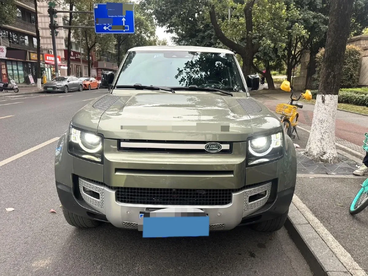 2020 Land Rover Defender 3.0T 400HP L6 8AT,autocango,china used car exporter,china ev exporter,chinese used car exporter,chinese used ev exporter