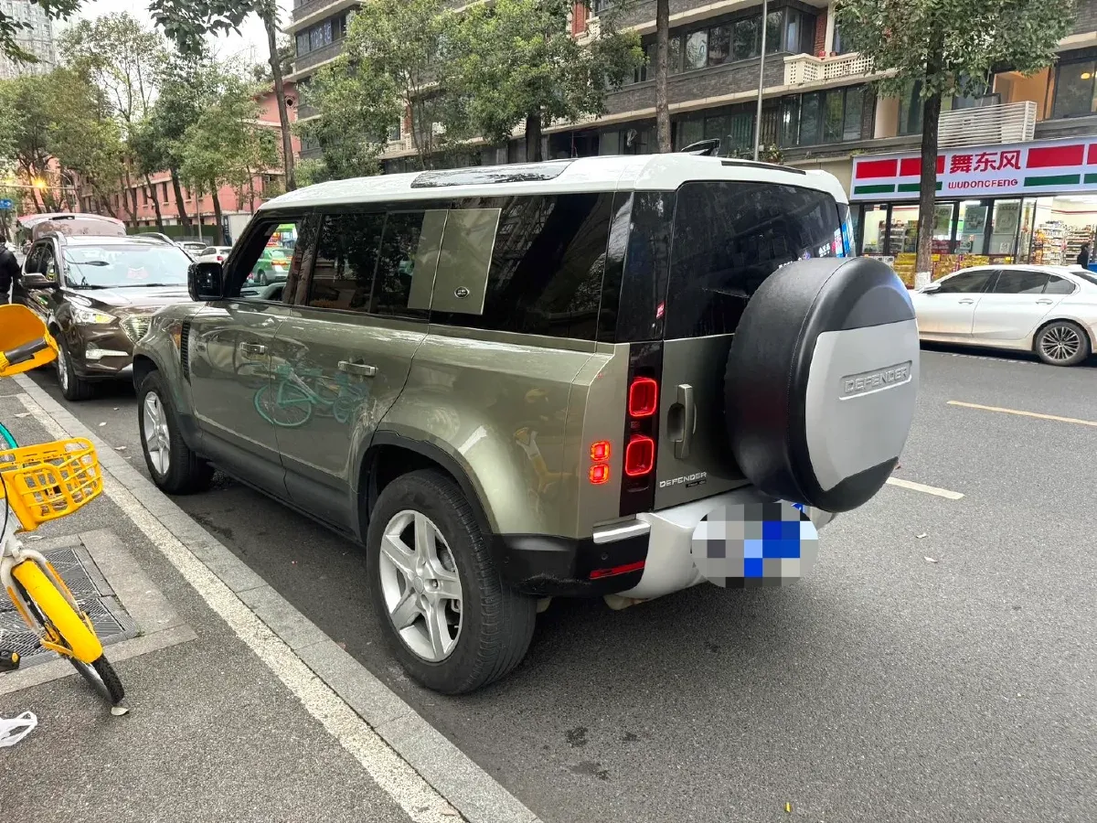 2020 Land Rover Defender 3.0T 400HP L6 8AT,autocango,china used car exporter,china ev exporter,chinese used car exporter,chinese used ev exporter