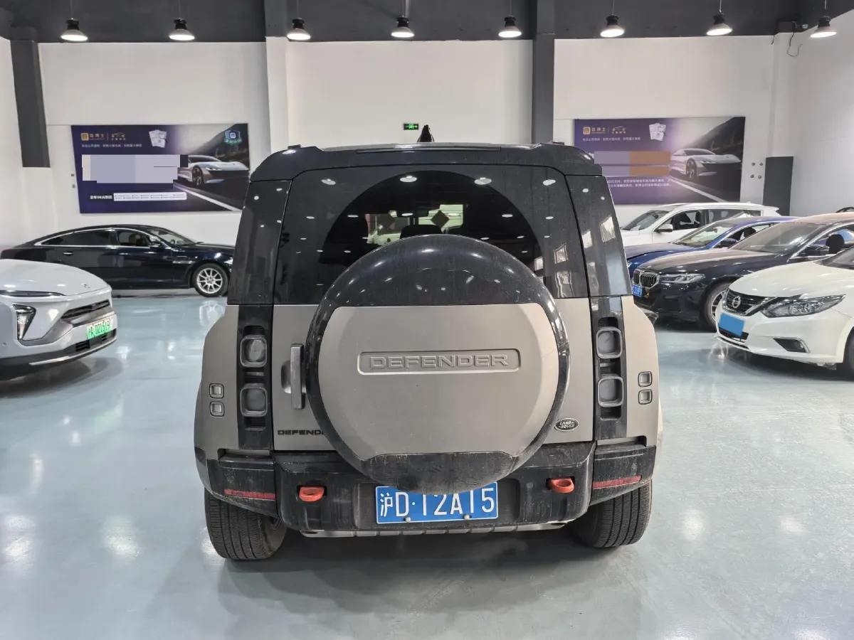 2024 Land Rover Defender 3.0T 400HP L6 8AT,autocango,china used car exporter,china ev exporter,chinese used car exporter,chinese used ev exporter