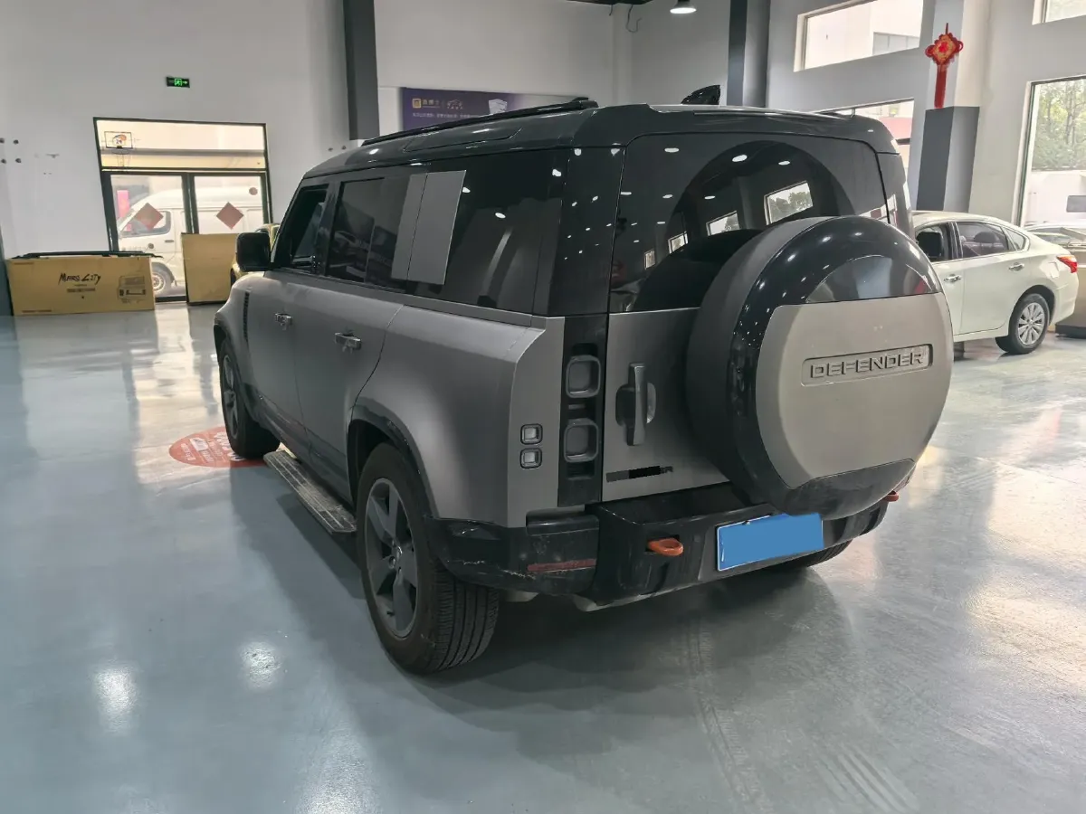 2024 Land Rover Defender 3.0T 400HP L6 8AT,autocango,china used car exporter,china ev exporter,chinese used car exporter,chinese used ev exporter