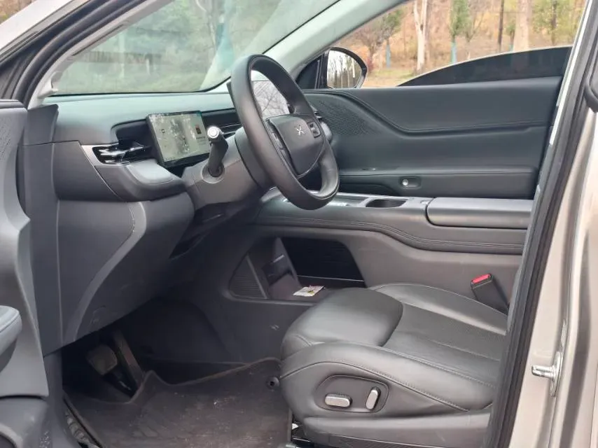 2025 Xpeng G6 BEV 68.5KWH,autocango,china used car exporter,china ev exporter,chinese used car exporter,chinese used ev exporter