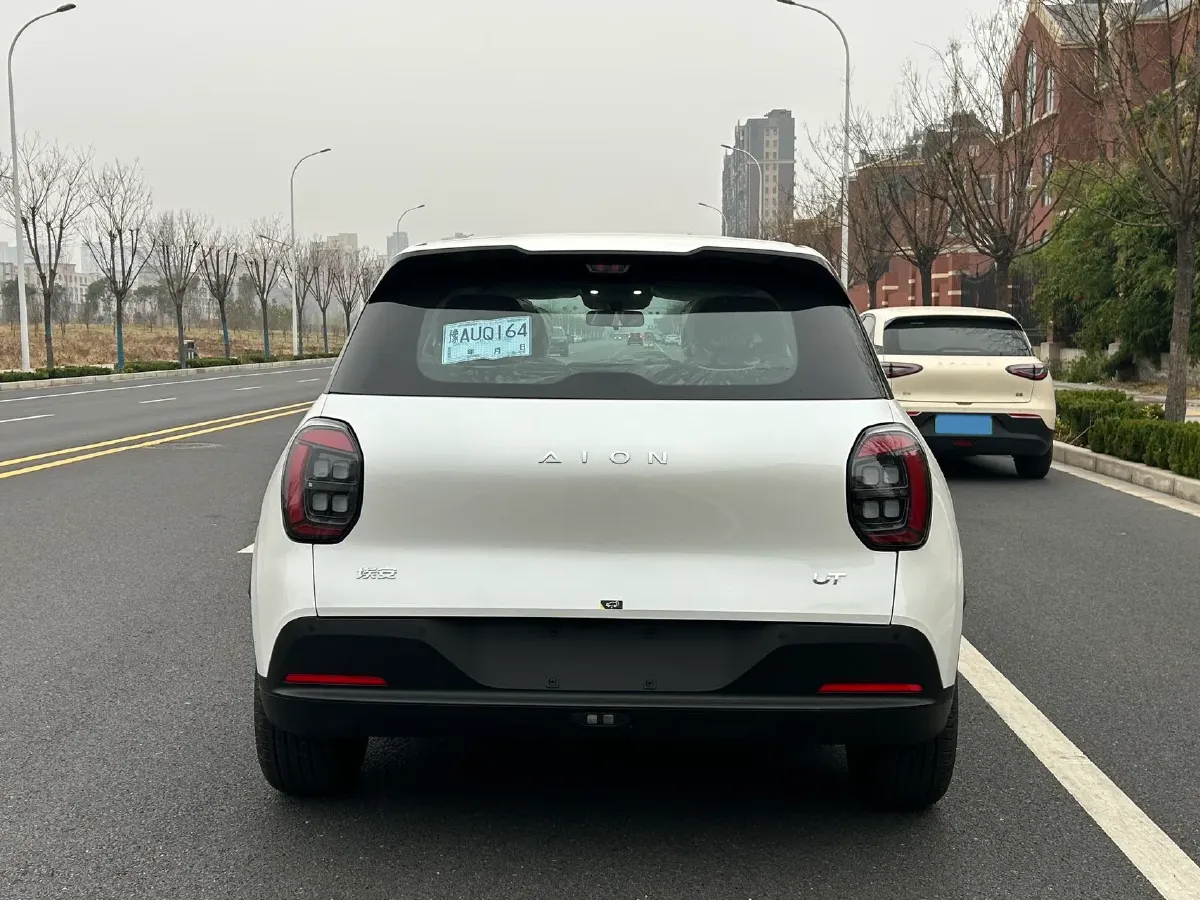 2025 Aion AION UT BEV,autocango,china used car exporter,china ev exporter,chinese used car exporter,chinese used ev exporter