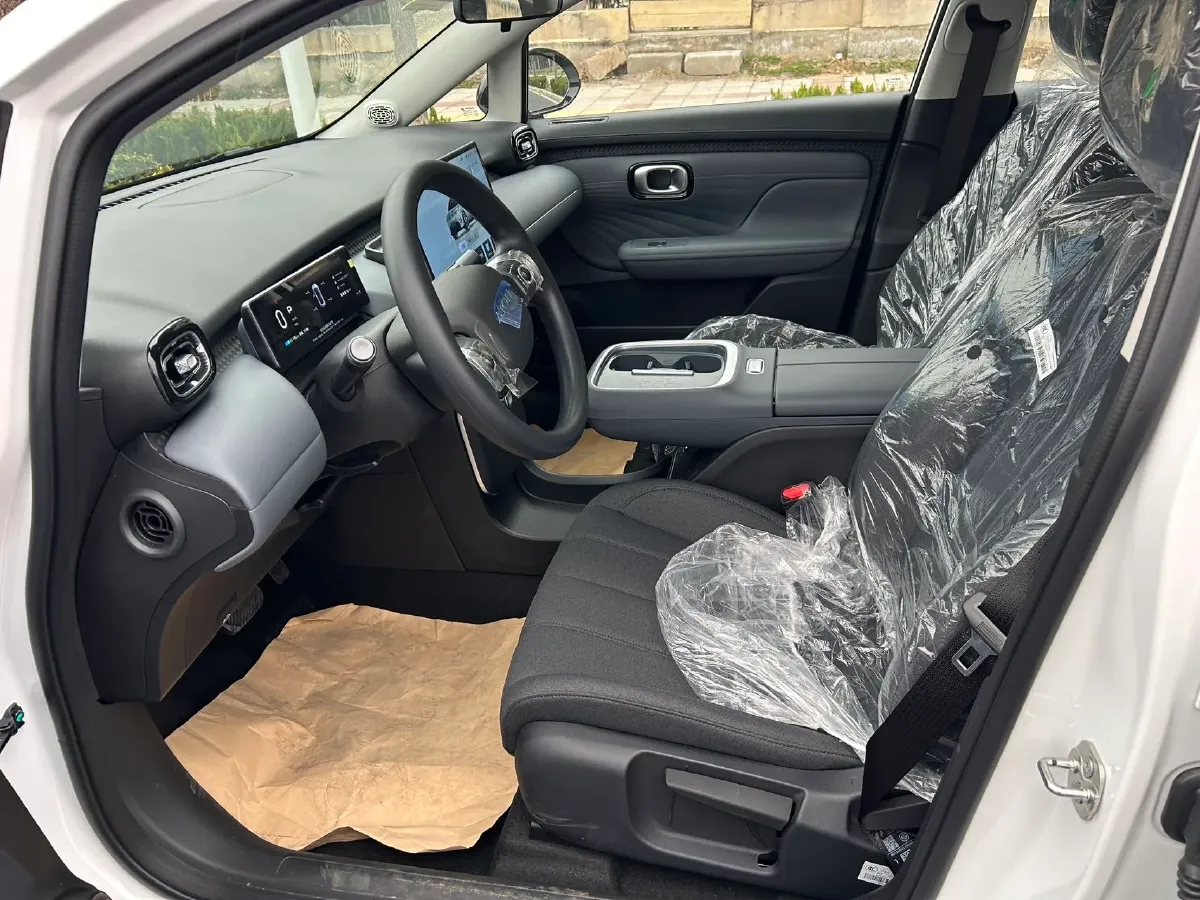 2025 Aion AION UT BEV,autocango,china used car exporter,china ev exporter,chinese used car exporter,chinese used ev exporter