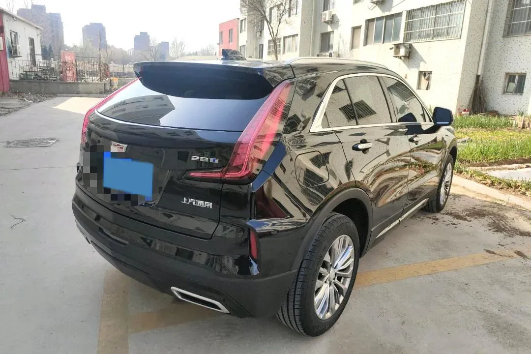 2024 Cadillac XT4 2.0T 237HP L4 9AT,autocango,china used car exporter,china ev exporter,chinese used car exporter,chinese used ev exporter