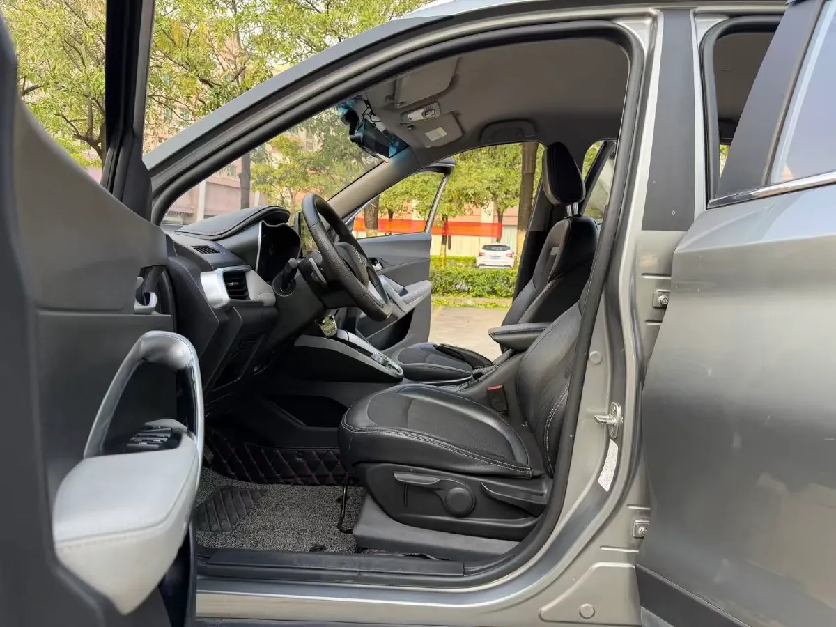 2017 BaoJun 510 1.5L 112HP L4 5AMT,autocango,china used car exporter,china ev exporter,chinese used car exporter,chinese used ev exporter