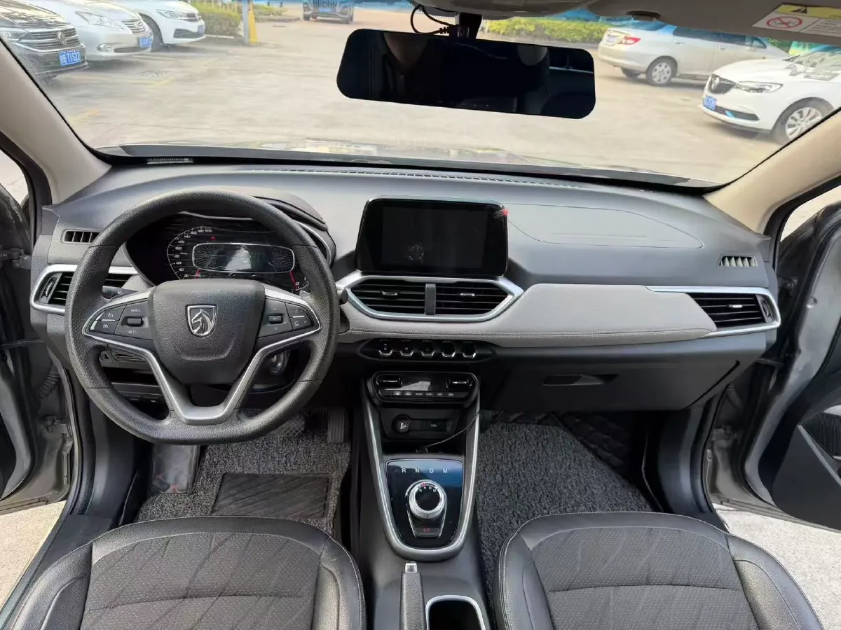 2017 BaoJun 510 1.5L 112HP L4 5AMT,autocango,china used car exporter,china ev exporter,chinese used car exporter,chinese used ev exporter