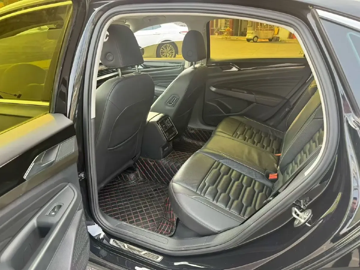 2019 Skoda Kodiak 2.0T 186HP L4 7DCT,autocango,china used car exporter,china ev exporter,chinese used car exporter,chinese used ev exporter