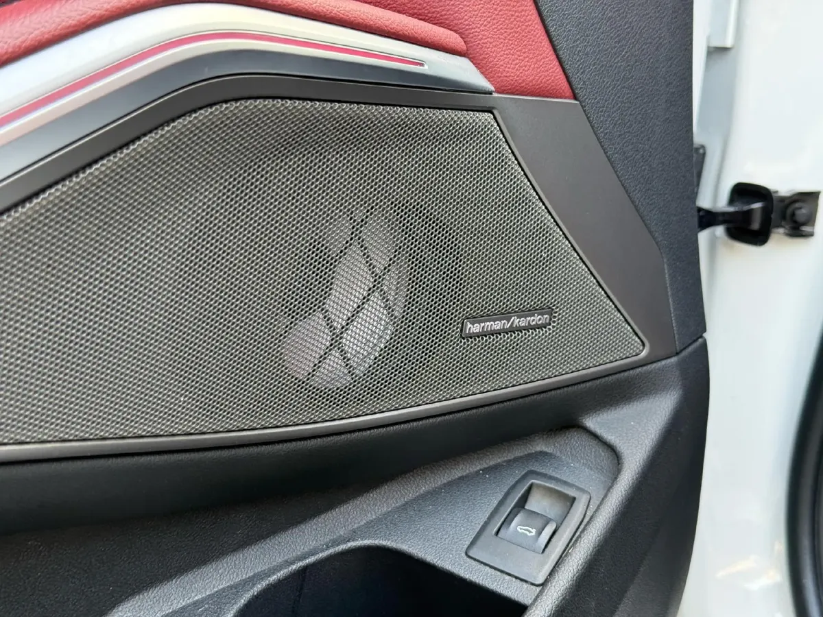 2024 BMW 3 Series 2.0T 184HP L4 8AT,autocango,china used car exporter,china ev exporter,chinese used car exporter,chinese used ev exporter