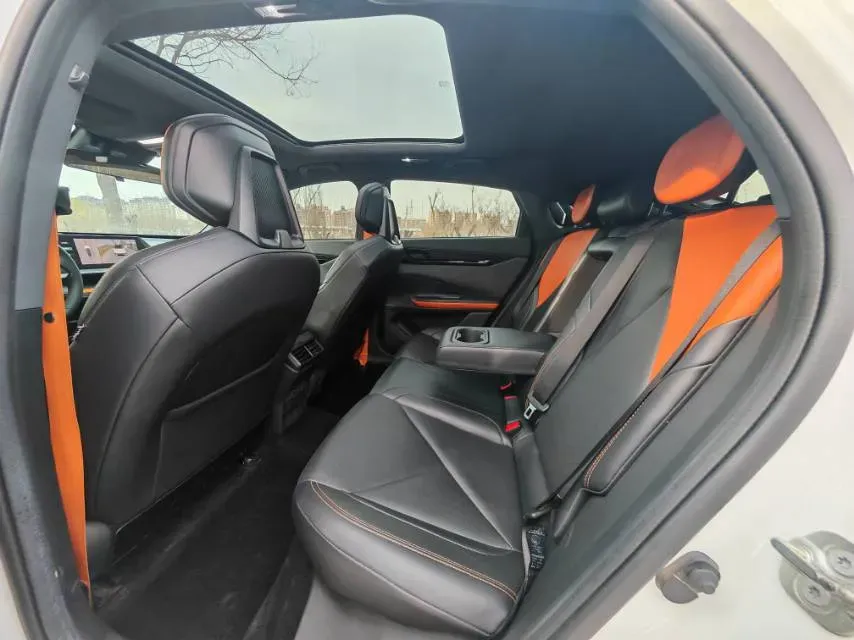 2022 ChangAn UNI-V 1.5T 188HP L4 7DCT,autocango,china used car exporter,china ev exporter,chinese used car exporter,chinese used ev exporter