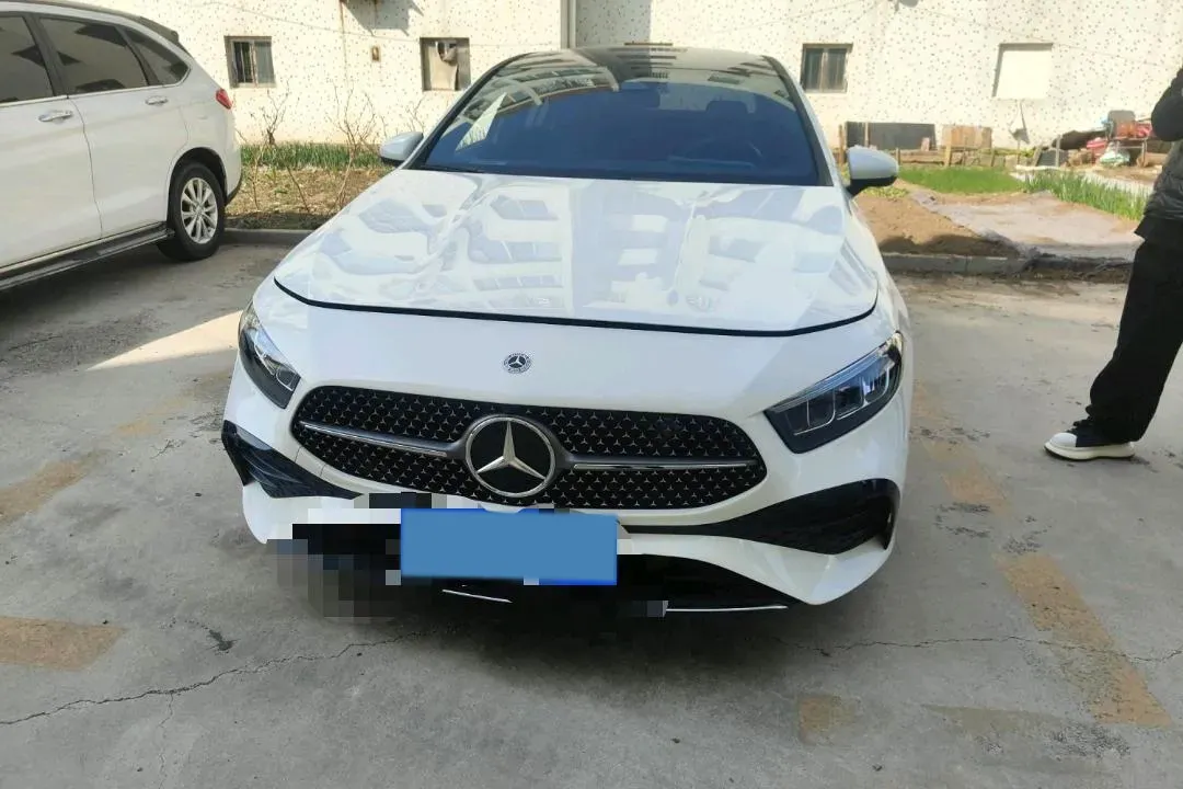 2024 Mercedes-Benz A Class 1.3T 163HP L4 7DCT,autocango,china used car exporter,china ev exporter,chinese used car exporter,chinese used ev exporter