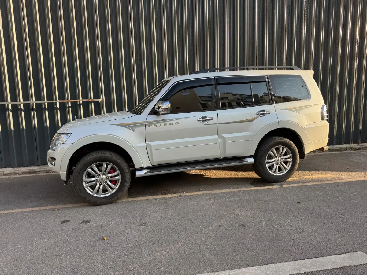 2017 Honda Jade 1.8L 141HP L4 5AT,autocango,china used car exporter,china ev exporter,chinese used car exporter,chinese used ev exporter