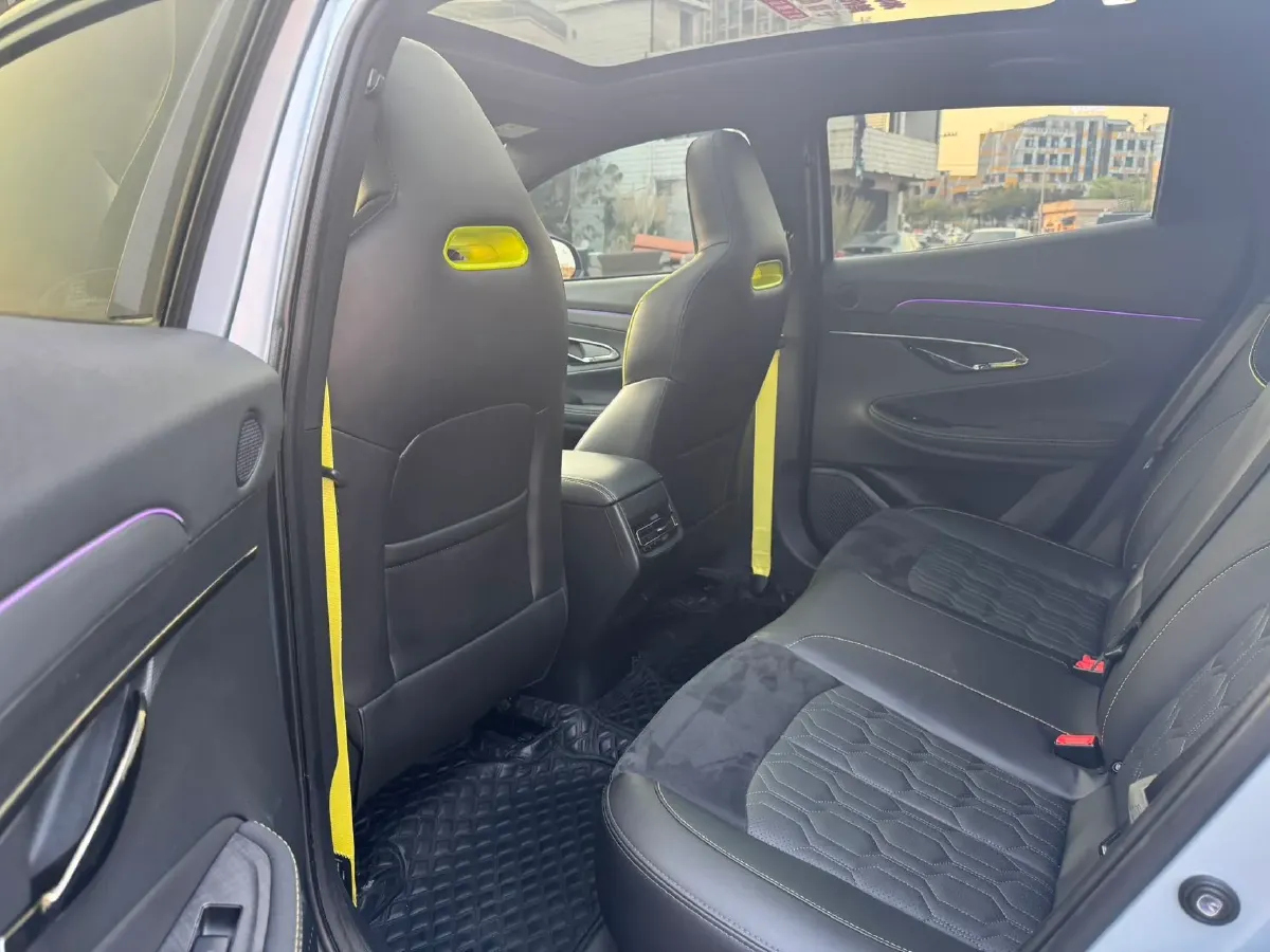 2021 ChangAn UNI-T 1.5T 180HP L4 7DCT,autocango,china used car exporter,china ev exporter,chinese used car exporter,chinese used ev exporter