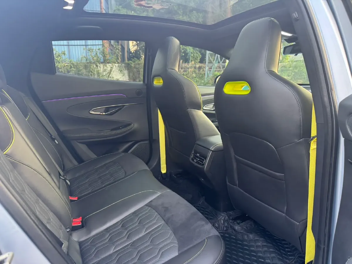 2021 ChangAn UNI-T 1.5T 180HP L4 7DCT,autocango,china used car exporter,china ev exporter,chinese used car exporter,chinese used ev exporter