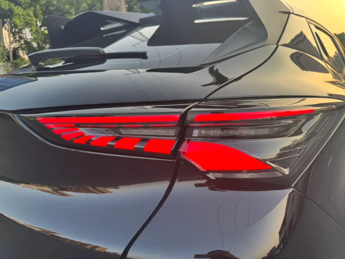 2021 ChangAn UNI-T 1.5T 180HP L4 7DCT,autocango,china used car exporter,china ev exporter,chinese used car exporter,chinese used ev exporter