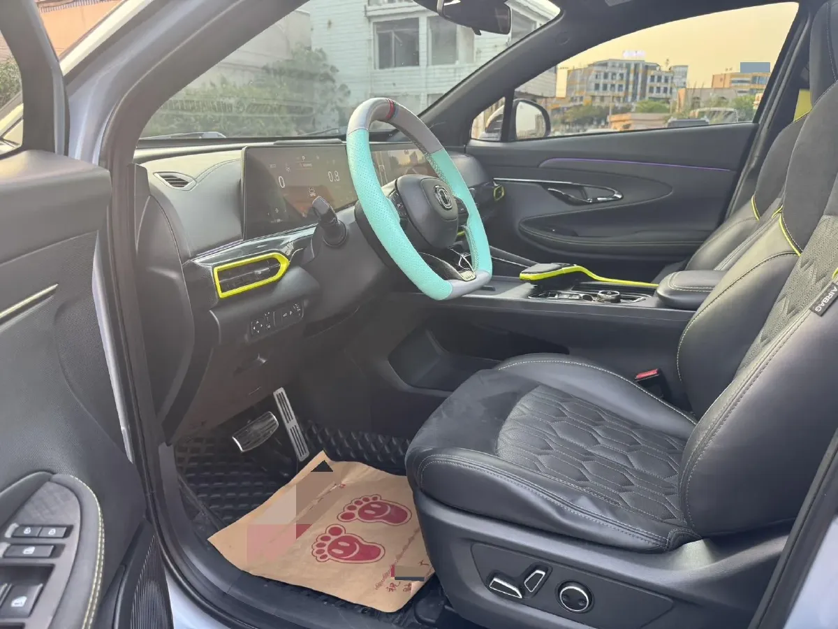 2021 ChangAn UNI-T 1.5T 180HP L4 7DCT,autocango,china used car exporter,china ev exporter,chinese used car exporter,chinese used ev exporter