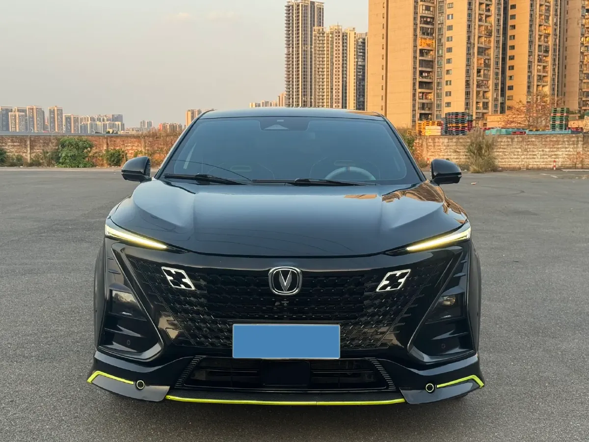2021 ChangAn UNI-T 1.5T 180HP L4 7DCT,autocango,china used car exporter,china ev exporter,chinese used car exporter,chinese used ev exporter