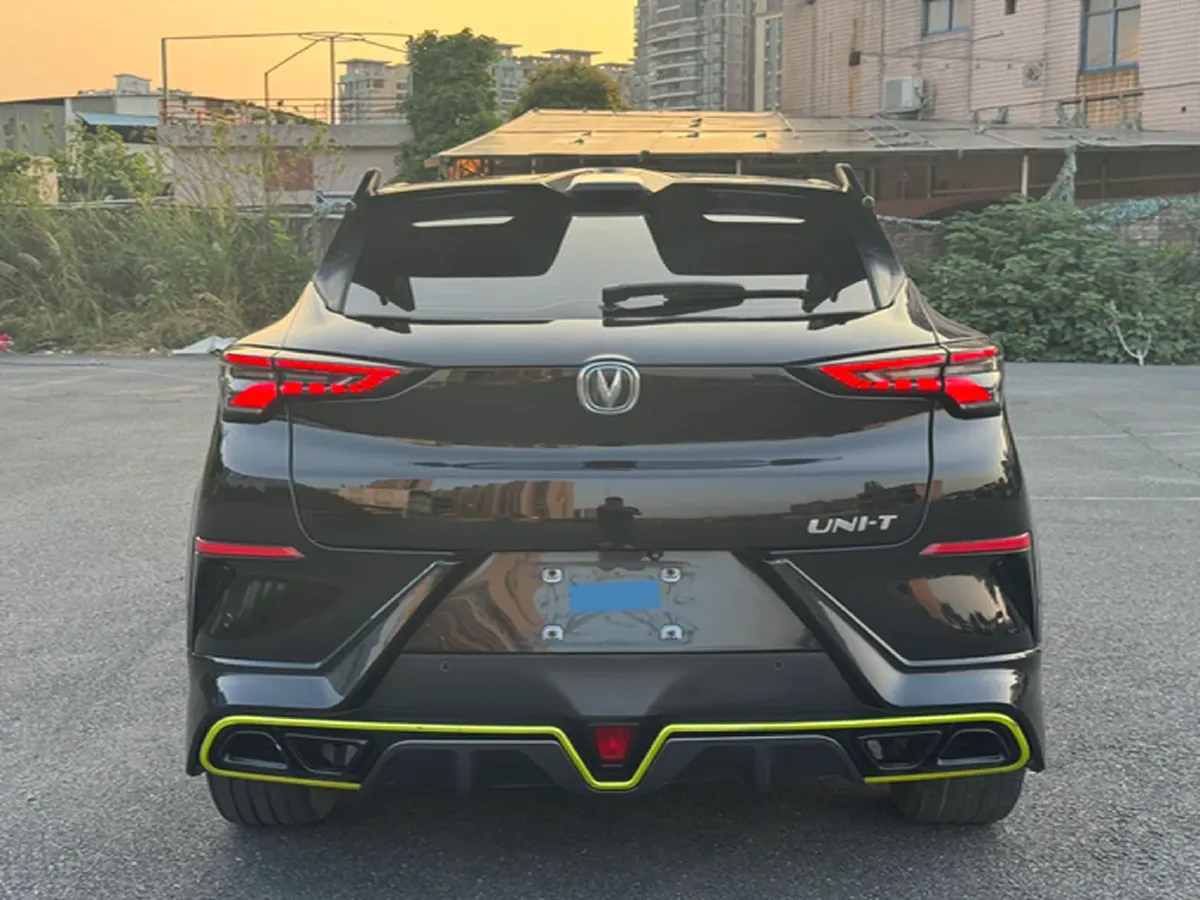 2021 ChangAn UNI-T 1.5T 180HP L4 7DCT,autocango,china used car exporter,china ev exporter,chinese used car exporter,chinese used ev exporter