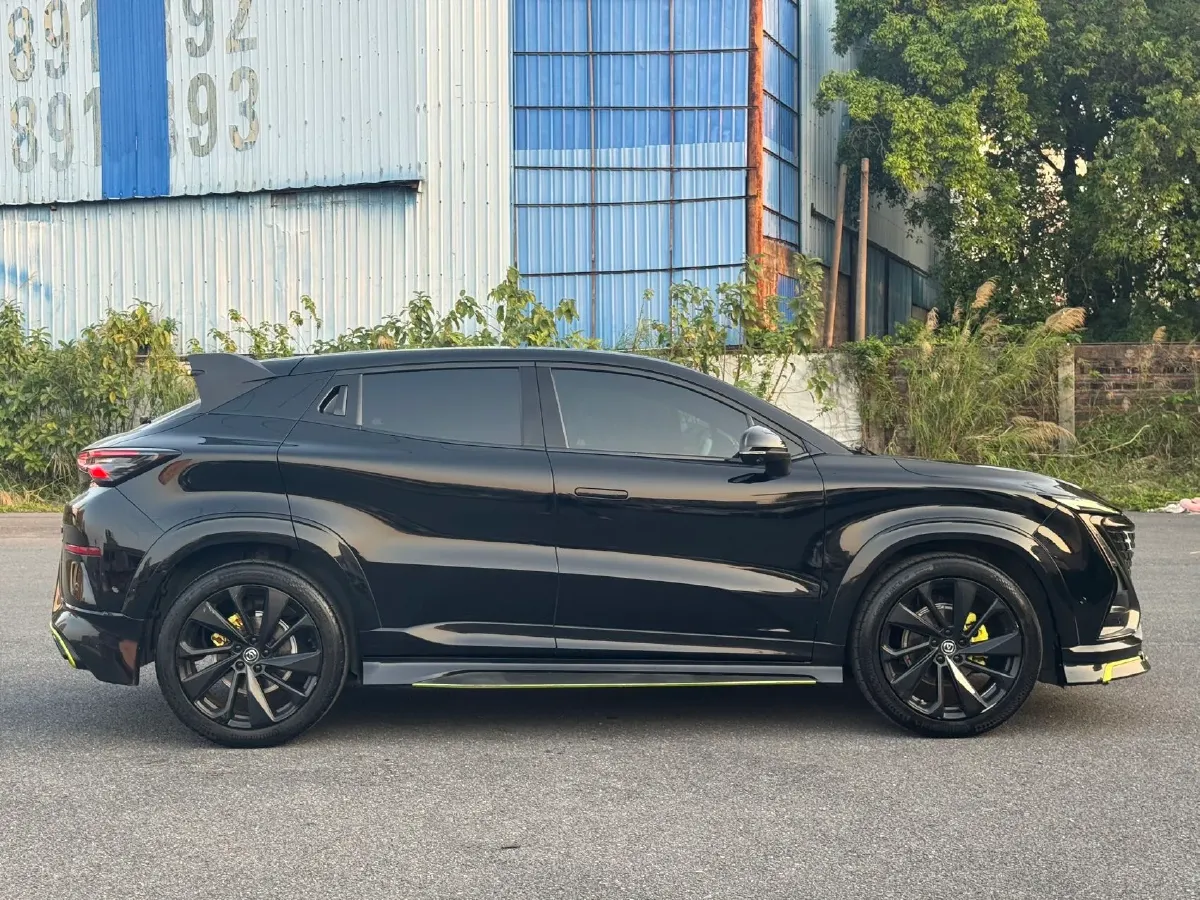 2021 ChangAn UNI-T 1.5T 180HP L4 7DCT,autocango,china used car exporter,china ev exporter,chinese used car exporter,chinese used ev exporter