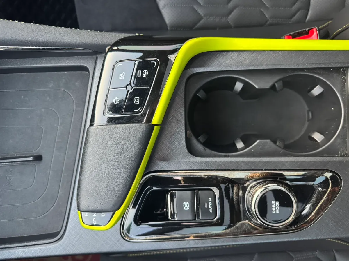 2021 ChangAn UNI-T 1.5T 180HP L4 7DCT,autocango,china used car exporter,china ev exporter,chinese used car exporter,chinese used ev exporter