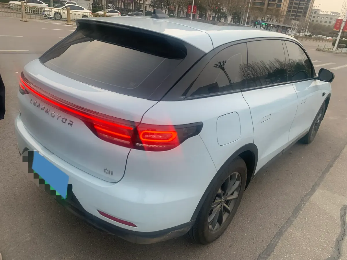 2024 Leapmotor C11 1.5L 95HP L4 REEV 30.1KWH,autocango,china used car exporter,china ev exporter,chinese used car exporter,chinese used ev exporter