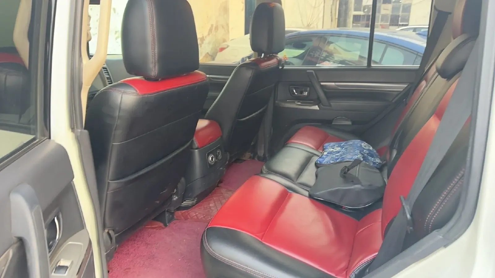 2020 Mitsubishi Pajero 3.0L 174HP V6 5AT,autocango,china used car exporter,china ev exporter,chinese used car exporter,chinese used ev exporter