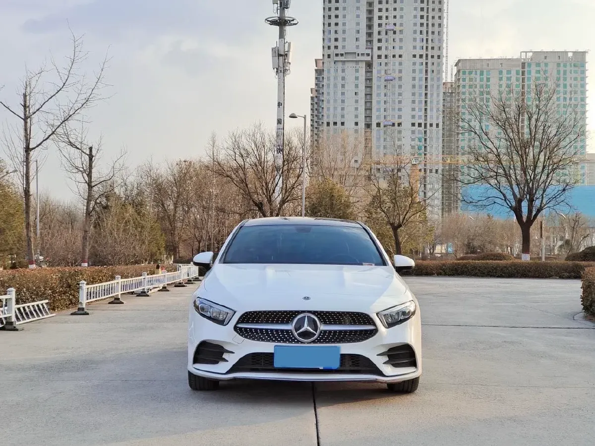 2021 Mercedes-Benz A Class 1.3T 163HP L4 7DCT,autocango,china used car exporter,china ev exporter,chinese used car exporter,chinese used ev exporter