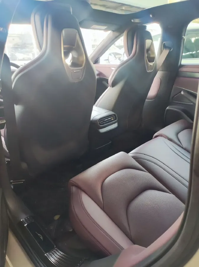 2024 MI SU7 BEV 101KWH,autocango,china used car exporter,china ev exporter,chinese used car exporter,chinese used ev exporter