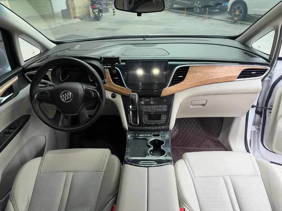 2018 Buick GL8 2.0T 260HP L4 6AT,autocango,china used car exporter,china ev exporter,chinese used car exporter,chinese used ev exporter