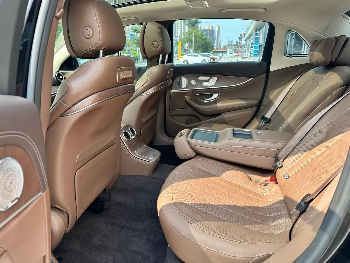 2021 Mercedes-Benz E Class 2.0T 258HP L4 9AT,autocango,china used car exporter,china ev exporter,chinese used car exporter,chinese used ev exporter