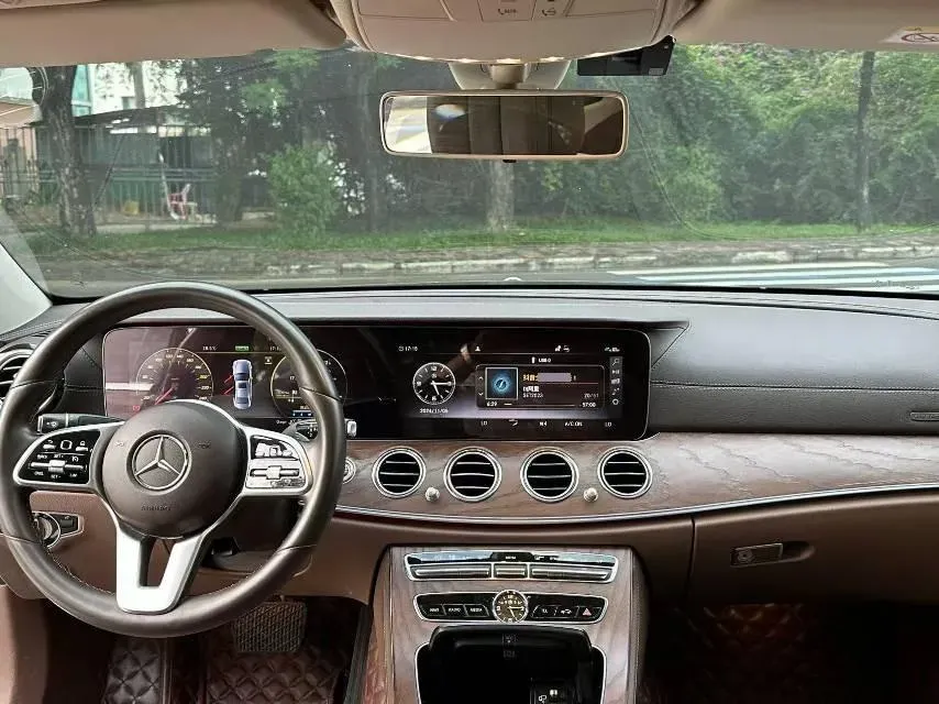 2020 Mercedes-Benz E Class 1.5T 184HP L4 9AT,autocango,china used car exporter,china ev exporter,chinese used car exporter,chinese used ev exporter