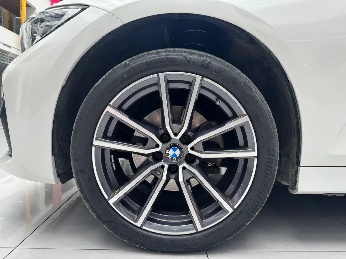 2022 BMW 3 Series 2.0T 184HP L4 8AT,autocango,china used car exporter,china ev exporter,chinese used car exporter,chinese used ev exporter