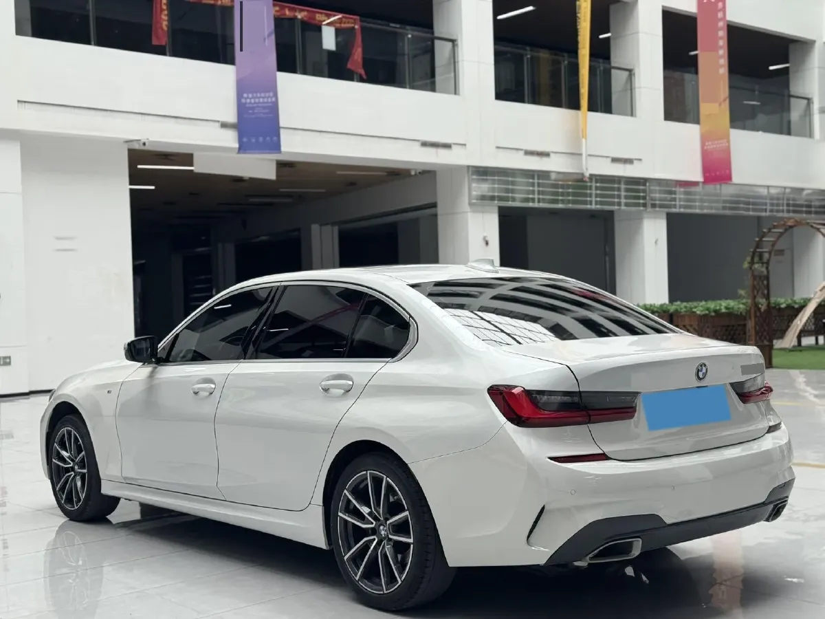 2022 BMW 3 Series 2.0T 184HP L4 8AT,autocango,china used car exporter,china ev exporter,chinese used car exporter,chinese used ev exporter