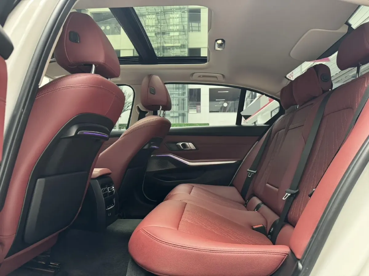 2022 BMW 3 Series 2.0T 184HP L4 8AT,autocango,china used car exporter,china ev exporter,chinese used car exporter,chinese used ev exporter