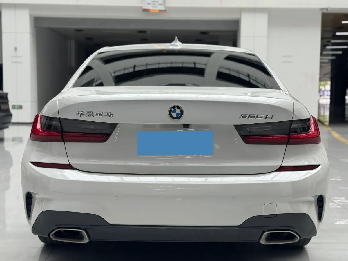 2022 BMW 3 Series 2.0T 184HP L4 8AT,autocango,china used car exporter,china ev exporter,chinese used car exporter,chinese used ev exporter