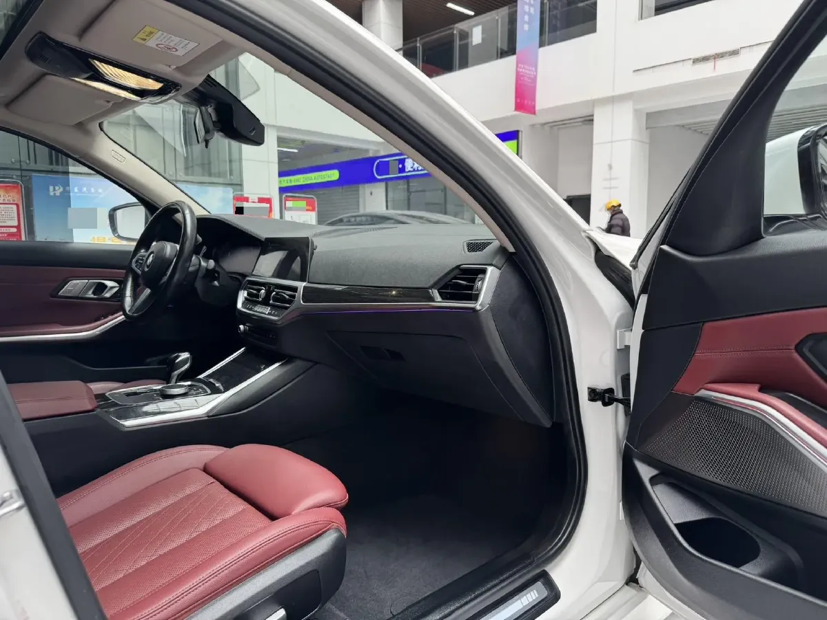 2022 BMW 3 Series 2.0T 184HP L4 8AT,autocango,china used car exporter,china ev exporter,chinese used car exporter,chinese used ev exporter