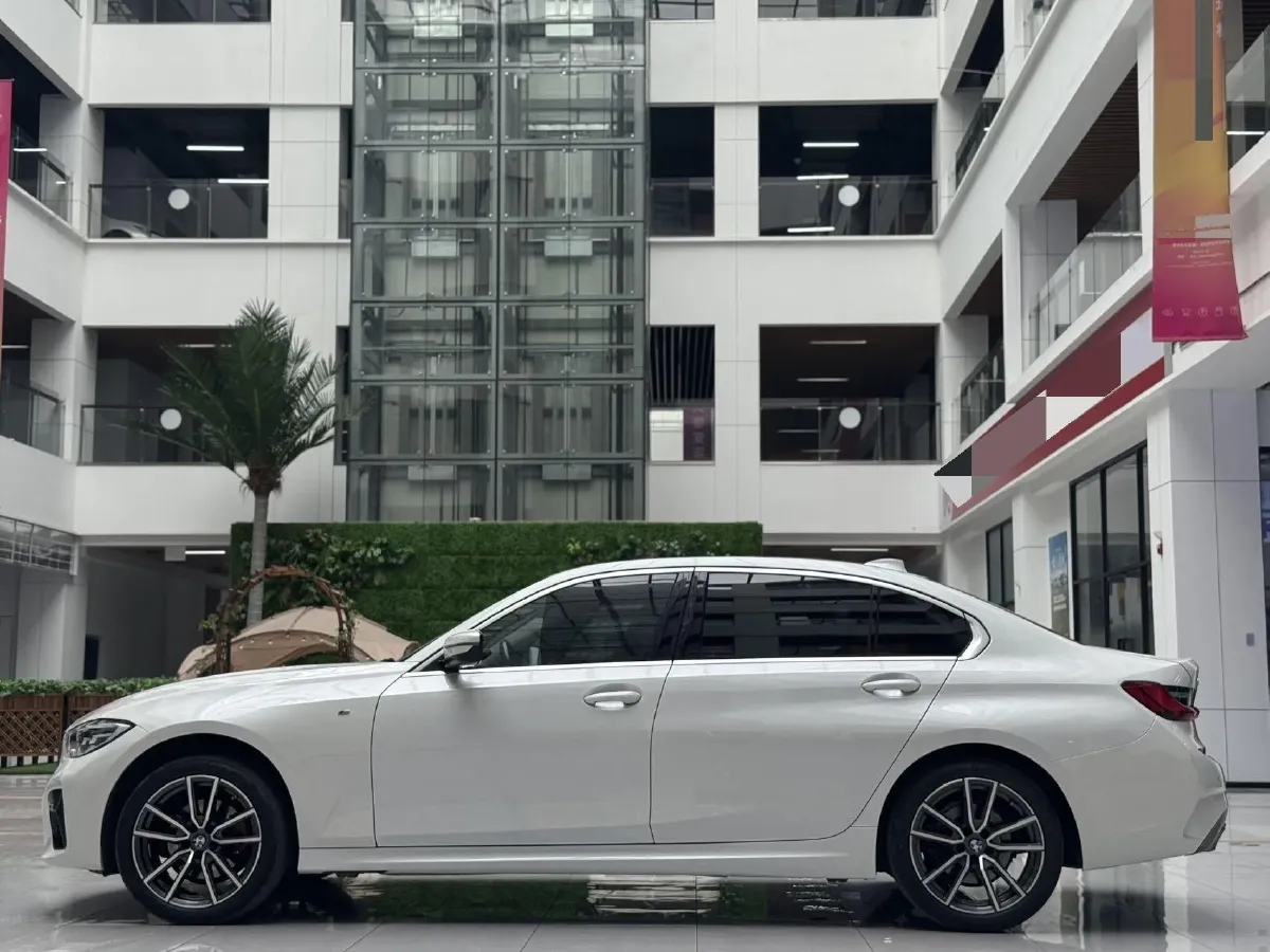 2022 BMW 3 Series 2.0T 184HP L4 8AT,autocango,china used car exporter,china ev exporter,chinese used car exporter,chinese used ev exporter
