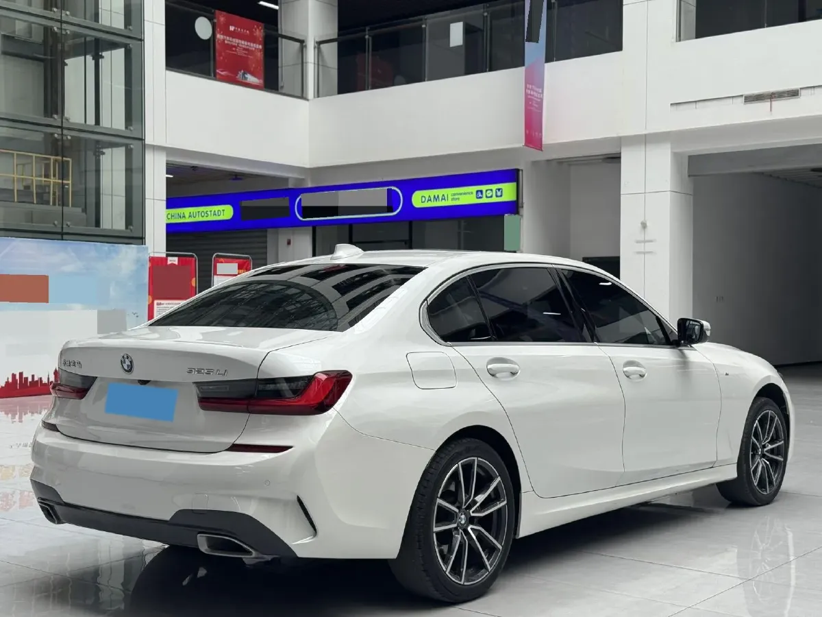 2022 BMW 3 Series 2.0T 184HP L4 8AT,autocango,china used car exporter,china ev exporter,chinese used car exporter,chinese used ev exporter
