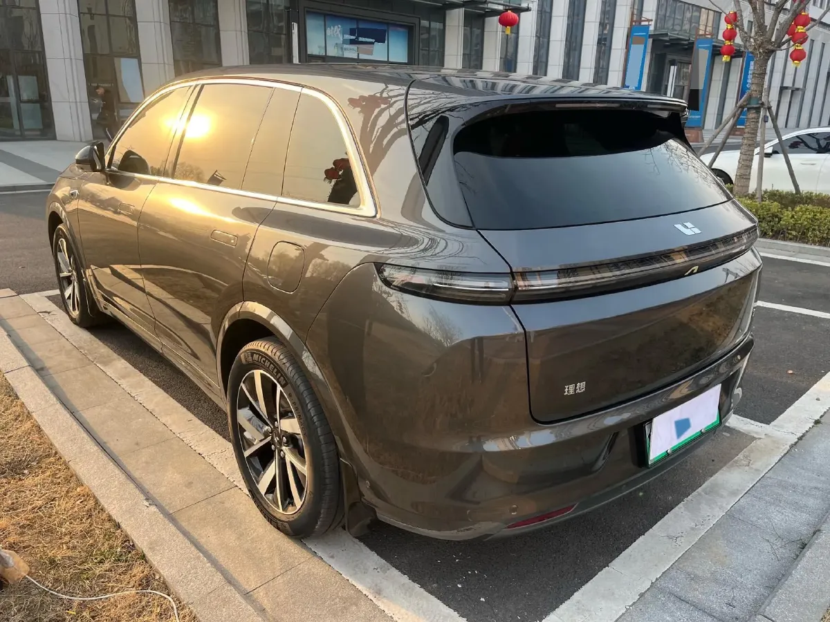 2023 Li L7 Range Extended 154HP REEV 40.9KWH,autocango,china used car exporter,china ev exporter,chinese used car exporter,chinese used ev exporter
