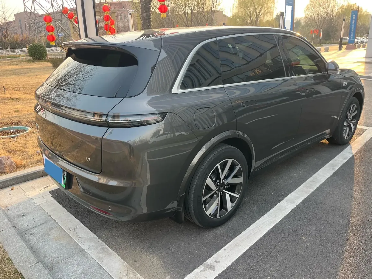 2023 Li L7 Range Extended 154HP REEV 40.9KWH,autocango,china used car exporter,china ev exporter,chinese used car exporter,chinese used ev exporter