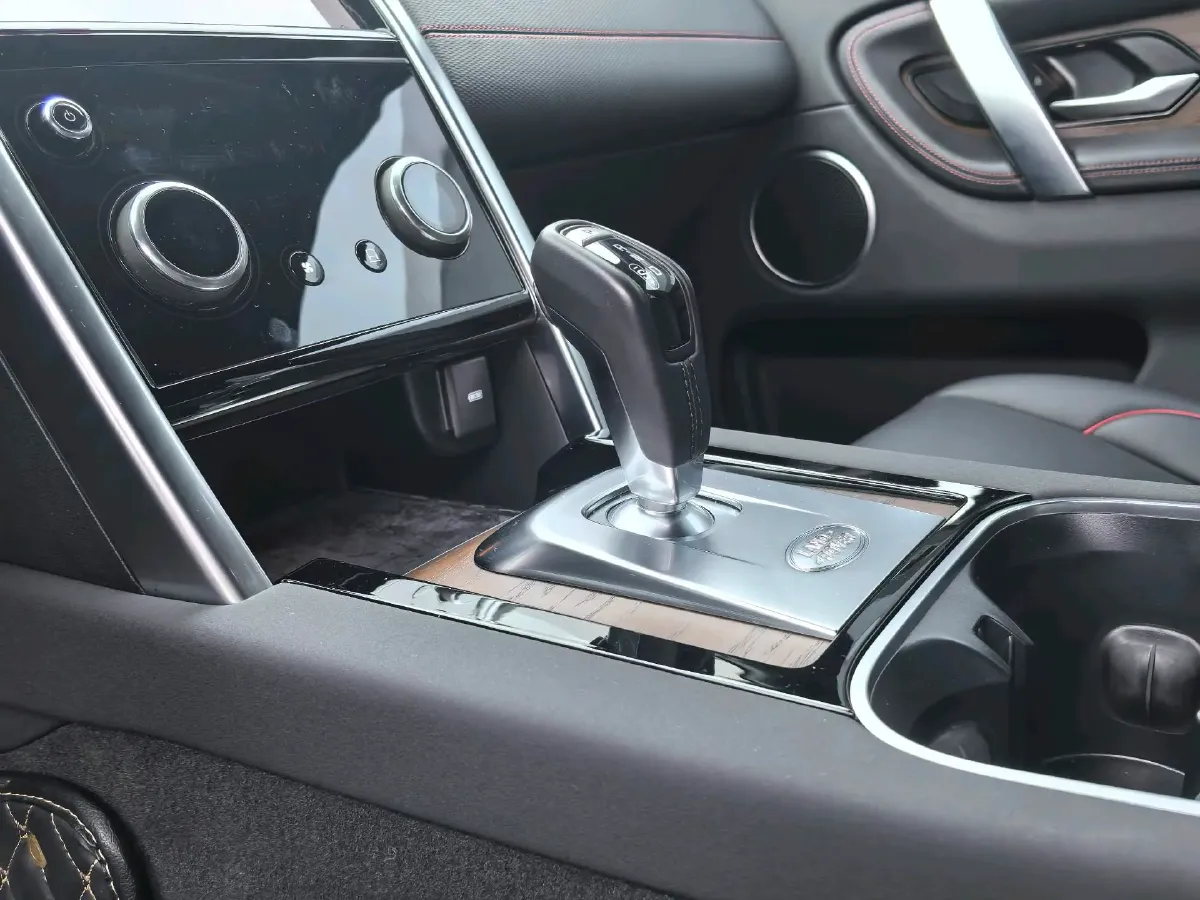 2023 Land Rover Discovery Sport 2.0T 249HP L4 9AT,autocango,china used car exporter,china ev exporter,chinese used car exporter,chinese used ev exporter